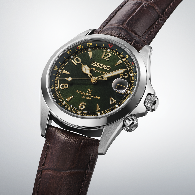 Side view of Seiko Prospex Alpinist Green Dial SPB507