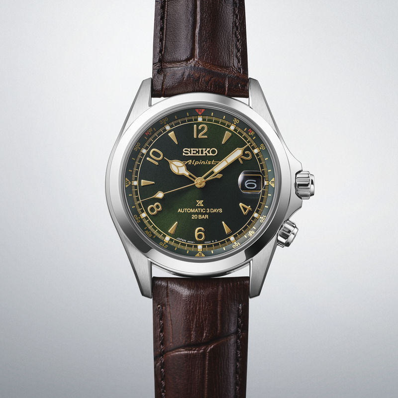 Front view of Seiko Prospex Alpinist Green Dial SPB507