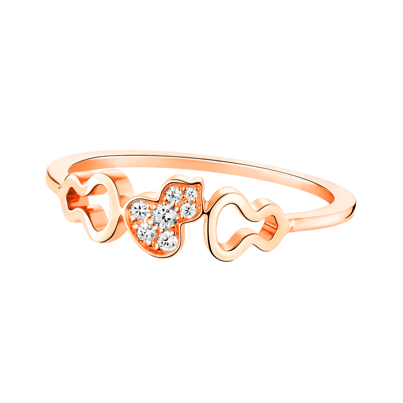 WuluWulu petite ring in 18K rose gold set with diamonds
