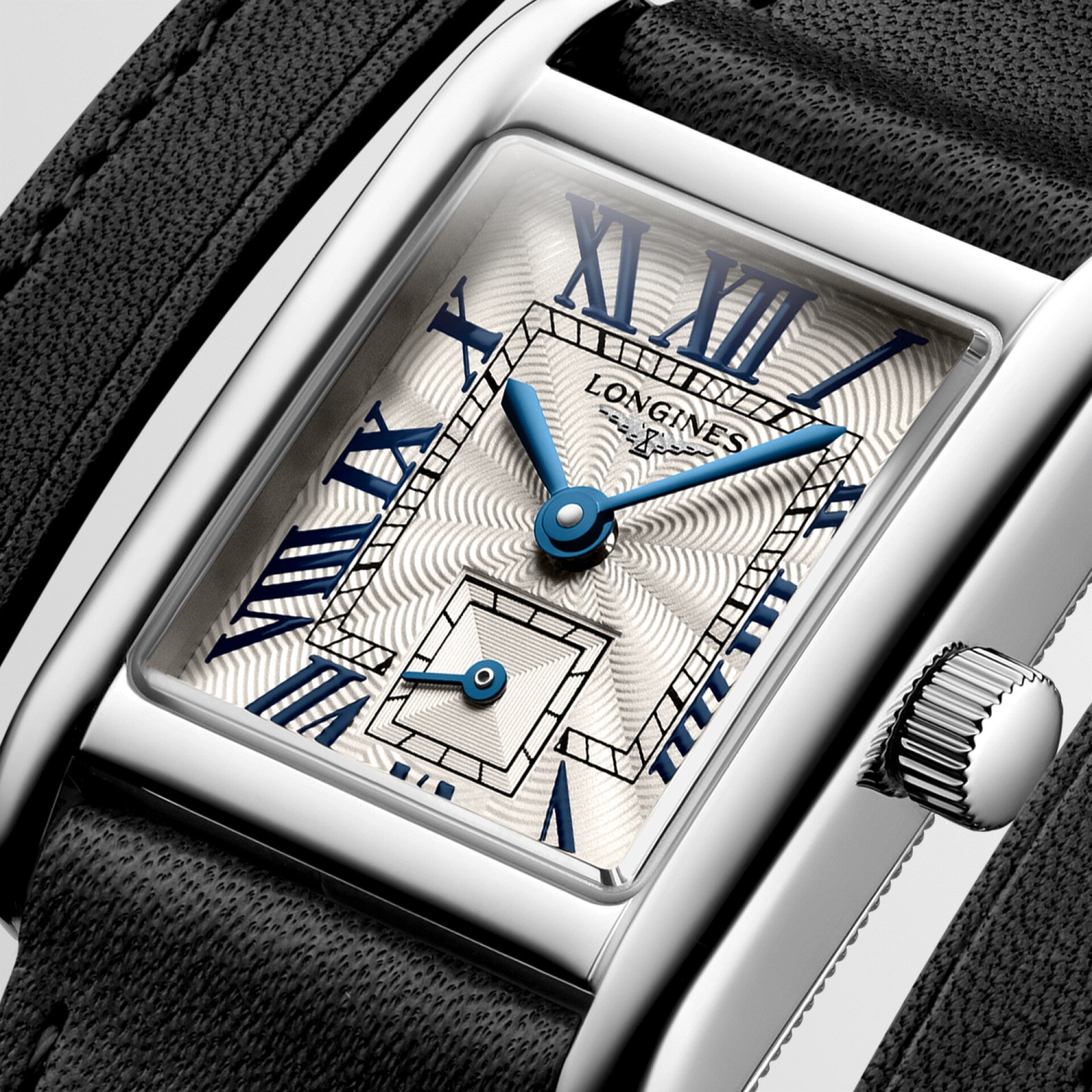 Dial View of L52004710 Longines Mini DolceVita Black Nappa Double Tour Leather Strap