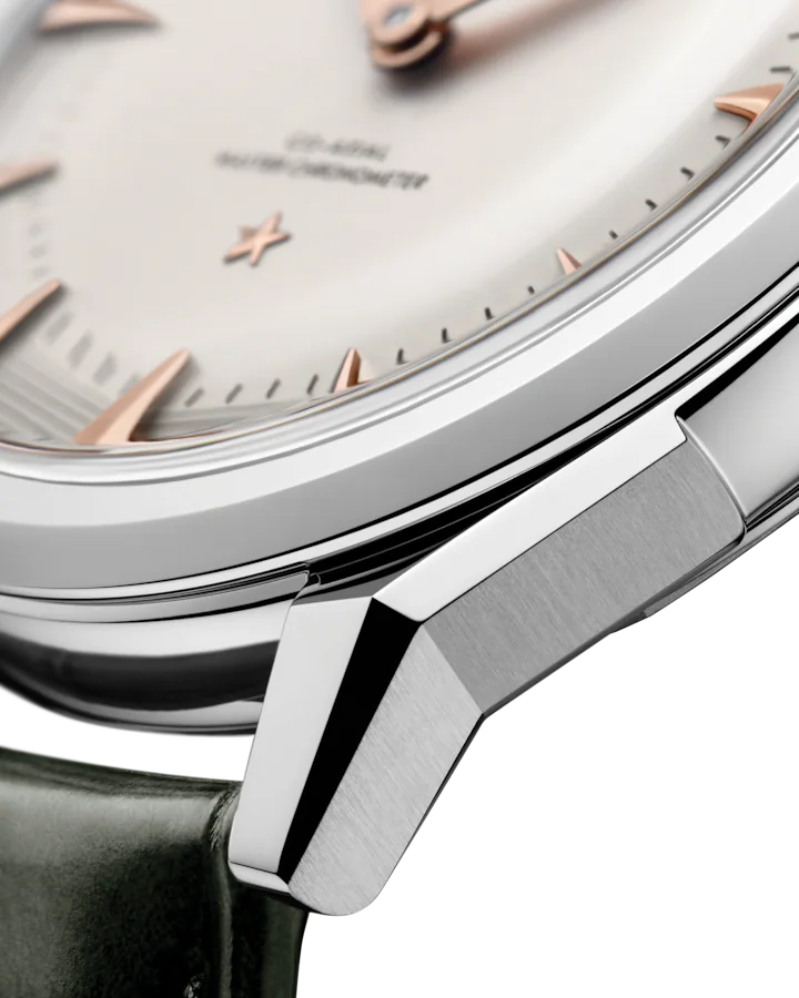 Side view of Omega Constellation Observatory Co-Axial Master Chronometer 39.4mm Watch - 140.13.39.21.02.001