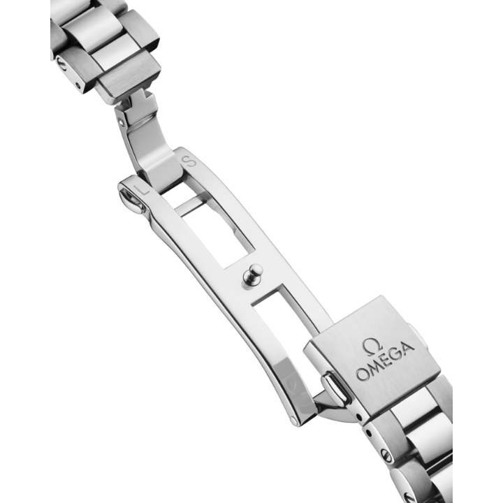 Omega Seamaster Aqua Terra Black Teak 38mm 220.10.38.20.01.005 Clasp Closeup 2