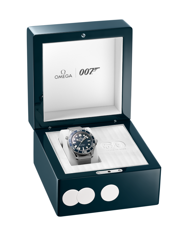 Seamaster Diver 300M James Bond 60th Anniversary box