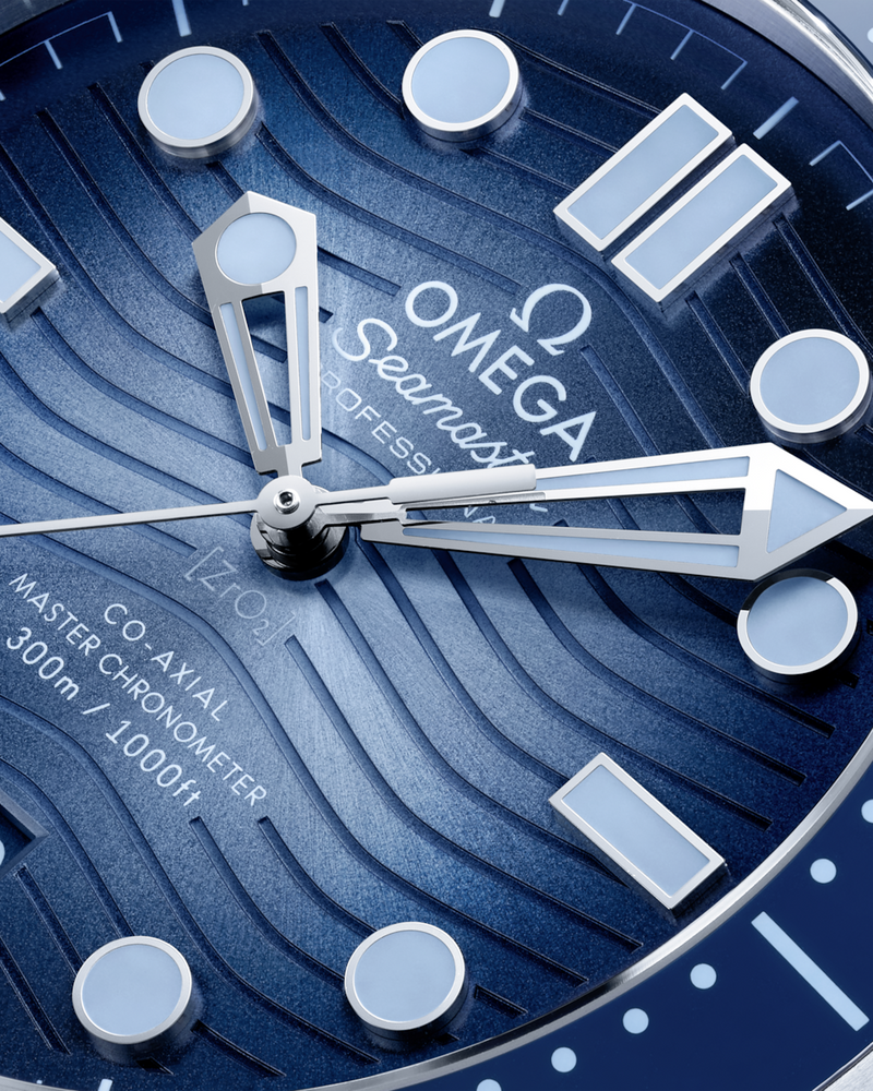 Omega Seamaster Diver 300M 42mm Summer Blue 21030422003003 dialOmega Seamaster Diver 300M Summer Blue 210.32.42.20.03.002 dial