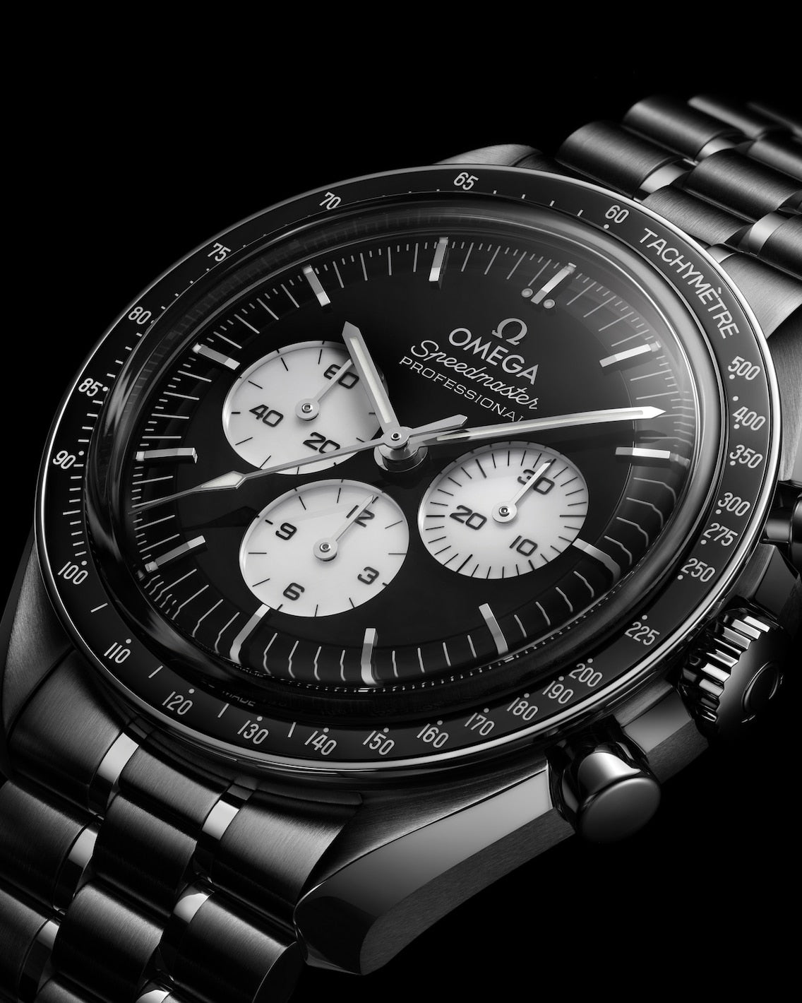 OMEGA Speedmaster Professional Moonwatch "Reverse Panda" angle