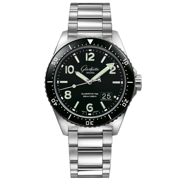 Spezialist SeaQ Panorama Date Black Dial