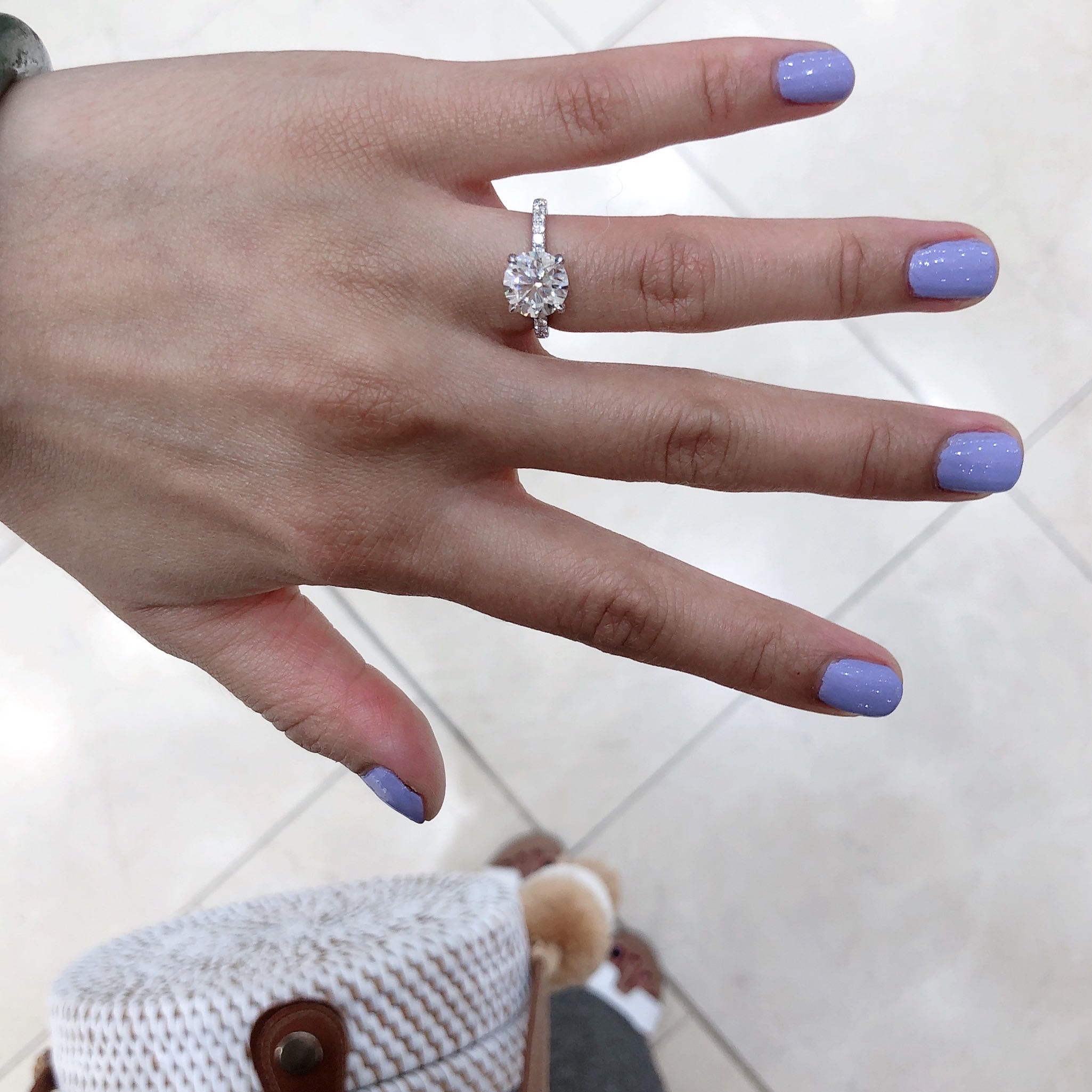 Round Diamond Engagement Ring