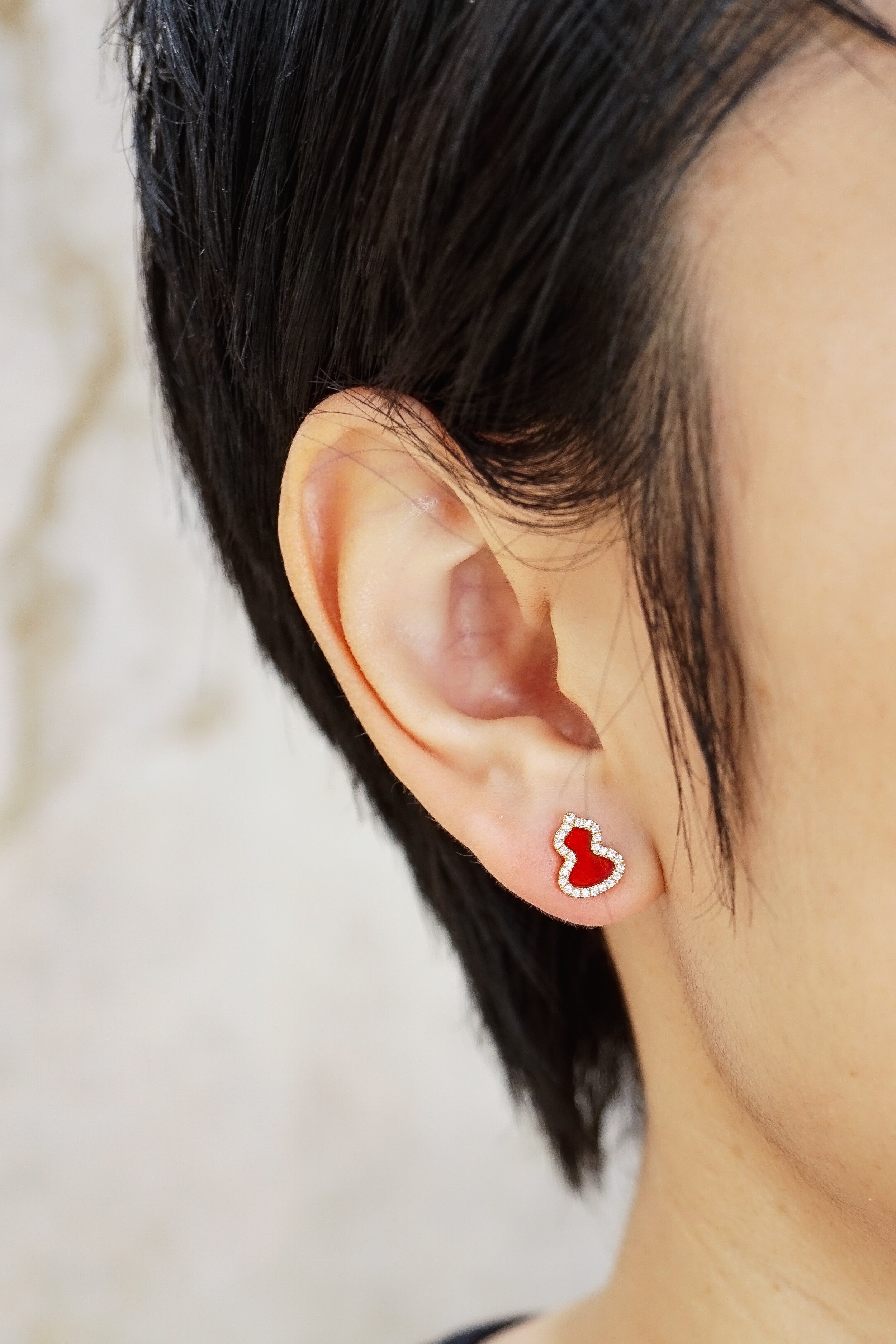 Qeelin Wulu Ear Studs Agate WUEPT2CRGRA