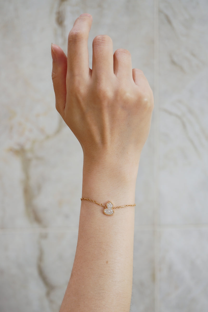Qeelin Wulu petite bracelet in 18K rose gold with diamonds