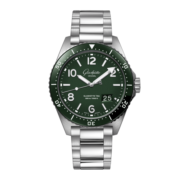 Spezialist SeaQ Panorama Date Green Dial