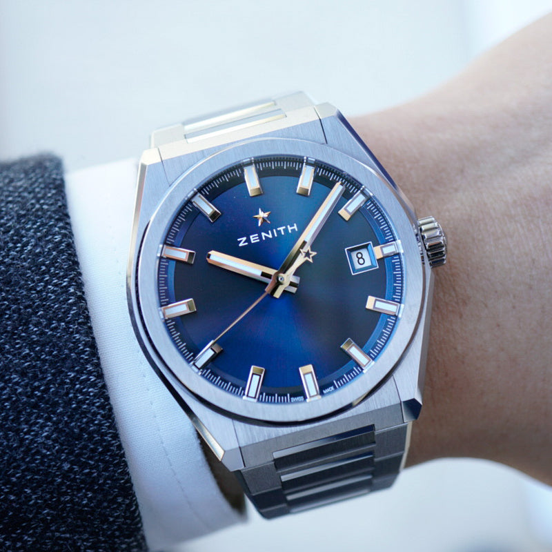 95.9000.670/51.M9000 Zenith Defy Classic Blue 41mm Carat & Co. Authorized Retailer